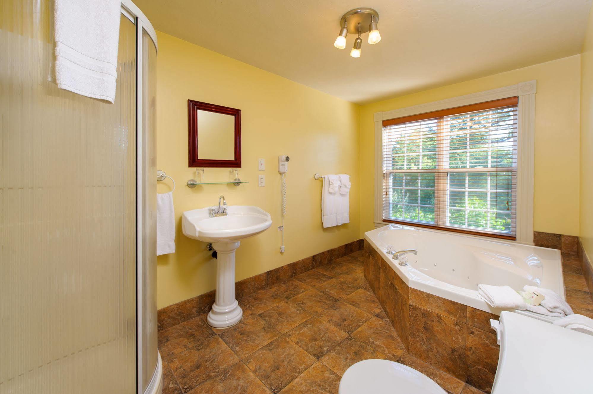 Auberge Gabriele Inn Shediac Extérieur photo